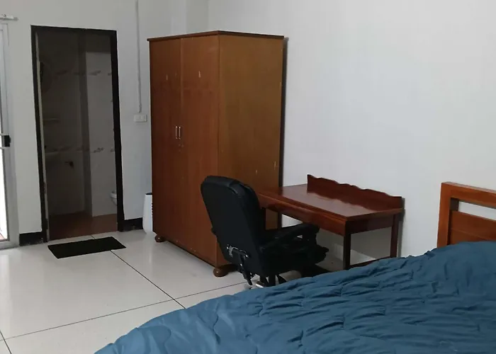 Viriyapon 1st Floor Bangkok